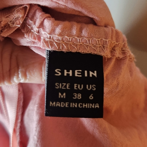 NWOT light pastel pink romper with cut out in front bow wrap bodice size 6 - Picture 7 of 8